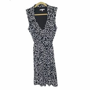 NWOT flattering black and white faux wrap dress with ruffle v-neckline Small